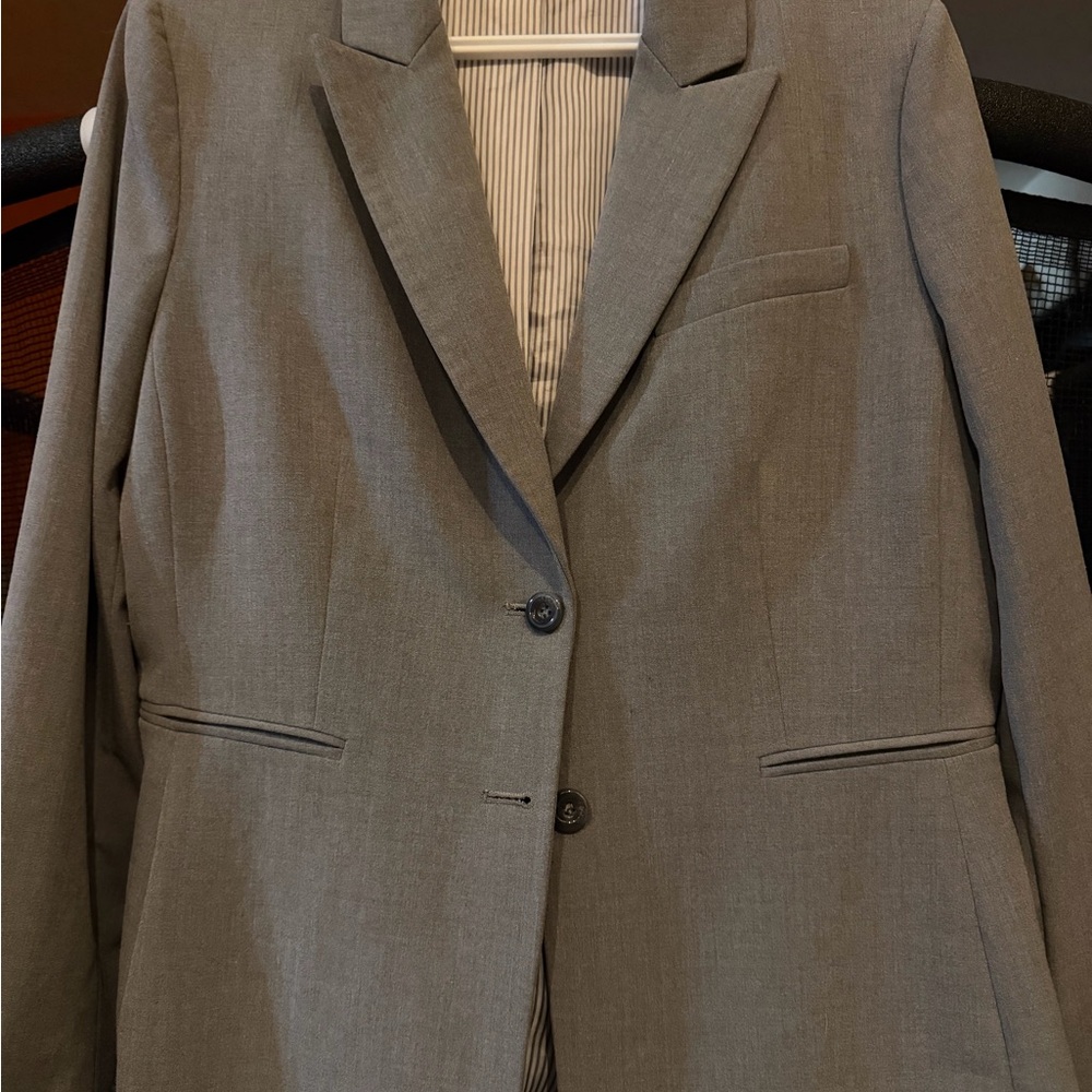 Tahari Arthur S. Levine Gray Suit Jacket Petite